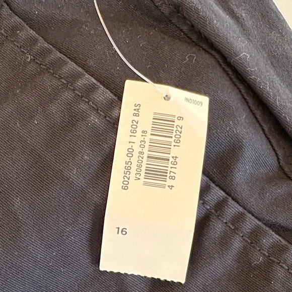 Old Navy Women's Black Boot Cut Pants - Picture 5 of 7